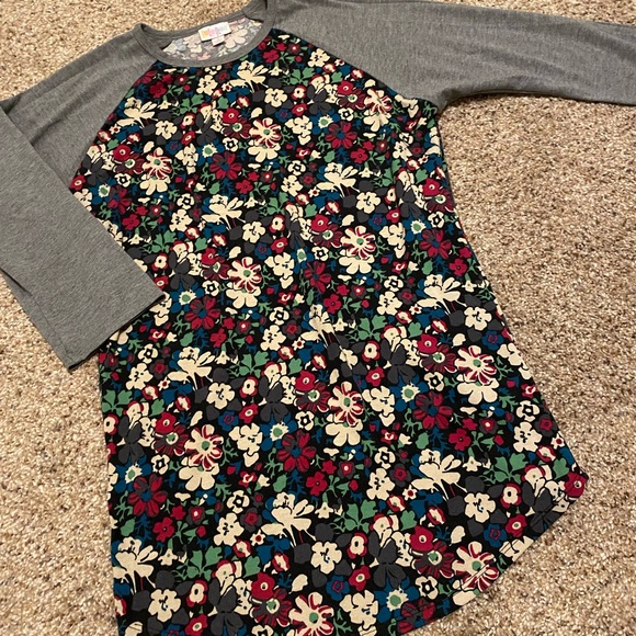 Lularoe Randy Tee - Picture 2 of 3